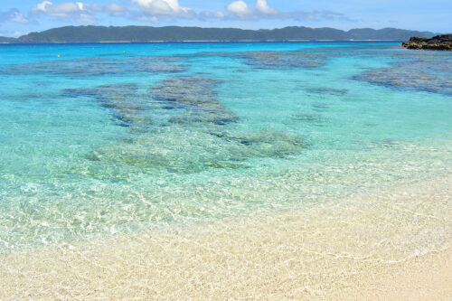 透き通る綺麗な海／沖縄県座間味島古座間味ビーチ